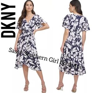 🆕⭐DKNY Navy Floral Midi Dress